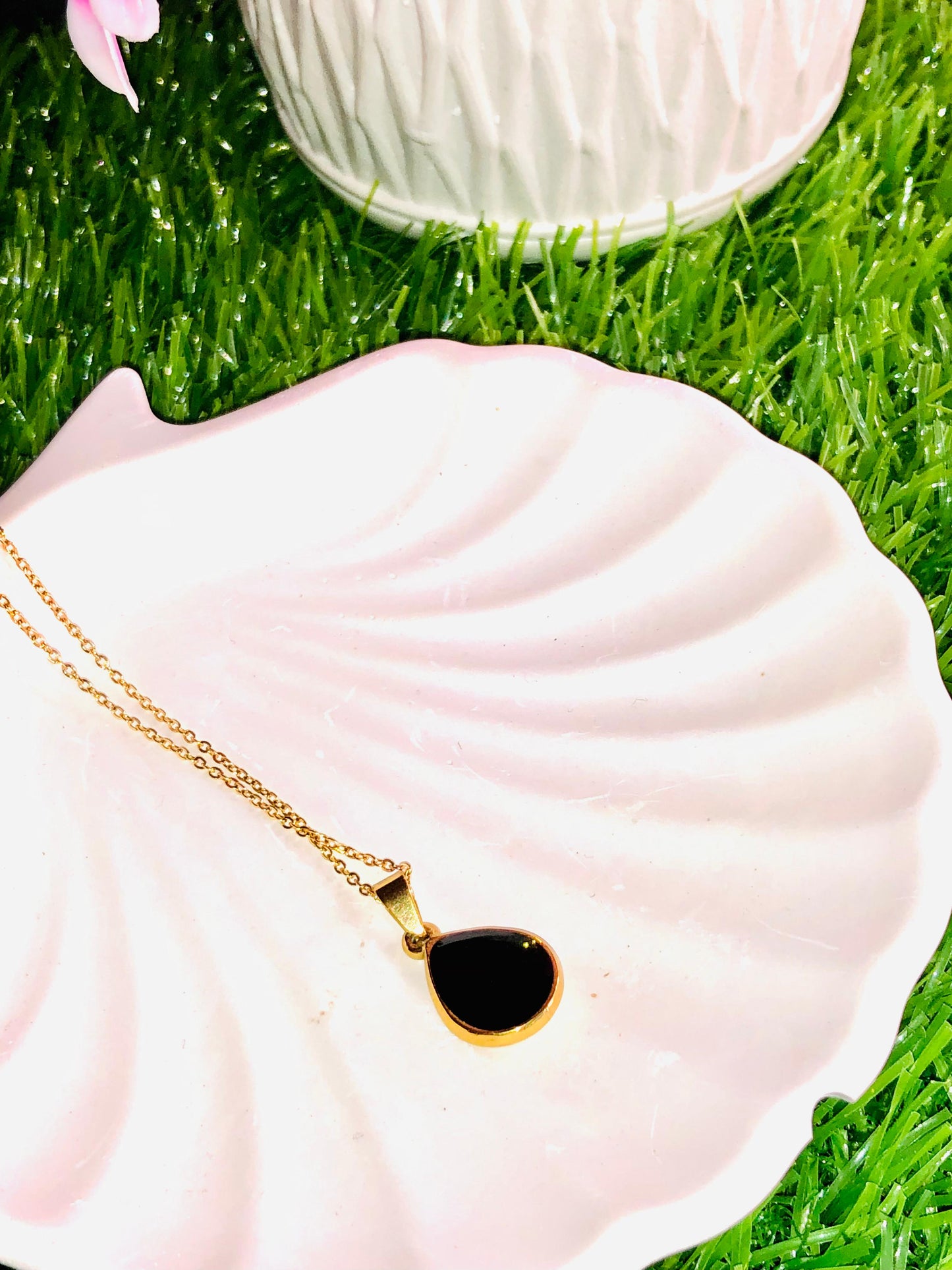 Midnight Elegance Black Teardrop Pendant Necklace